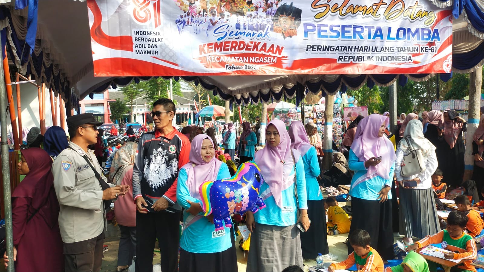 Bhabinkamtibmas Amankan Lomba Mewarnai