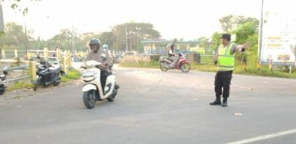 Piket jaga polsek Sukosewu laksanakan sapa pagi