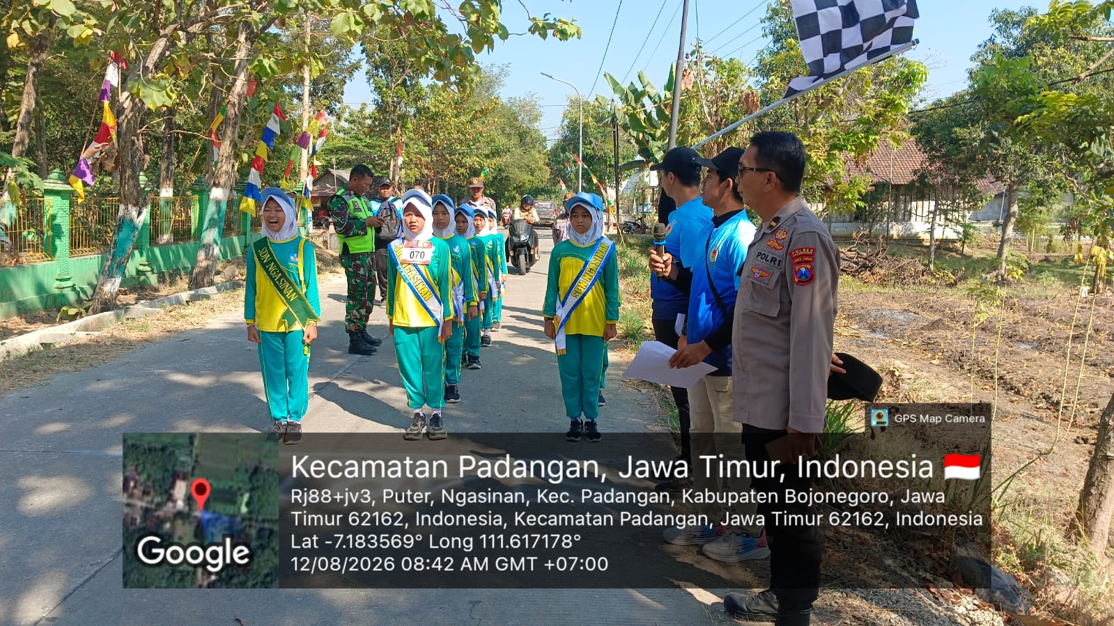Polsek Padangan Laksanakan Pengamanan Gerak Jalan Tingkat SD/MI Kecamatan Padangan