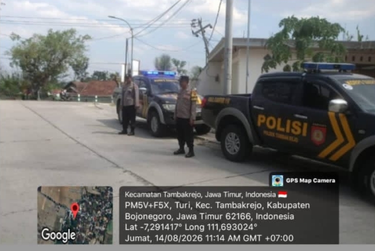 Patroli bersinggungan Gelar Patroli sampai diperbatasan Polsek Tambakrejo laksanakan giat patroli bersinggungan