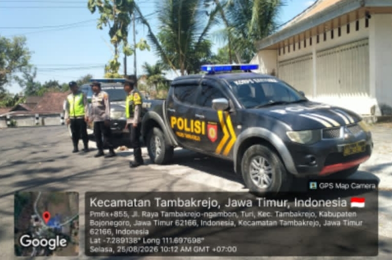 Polsek Sumberrejo Bersama Koramil dan Linmas Amankan Gerak Jalan, Pastikan Arus Lalu Lintas Tetap Lancar