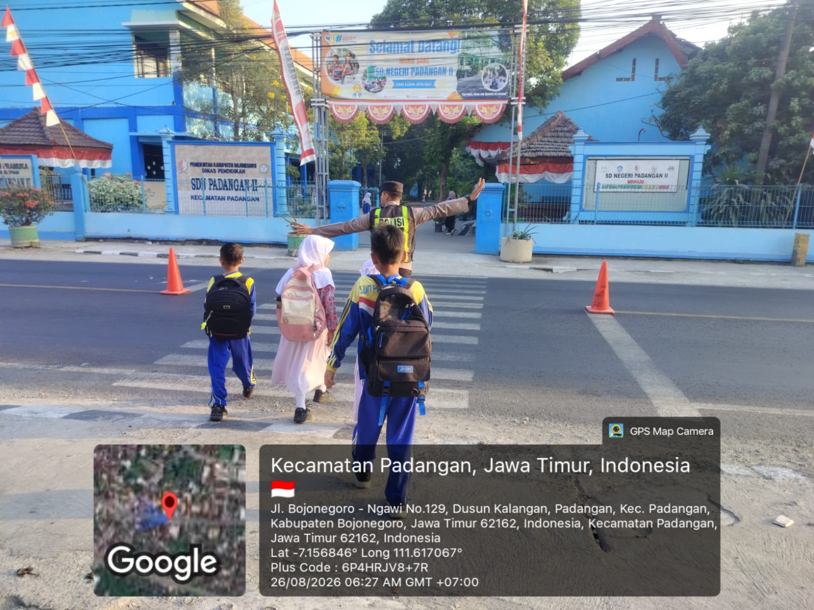 Untuk Keamanan, Ketertiban dan Kelancaran, Polsek Padangan Melaksanakan Pengaturan Lalulintas Pagi