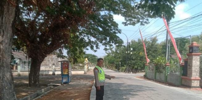 Antisipasi 3C personil polsek Sukosewu laksanakan sapa siang