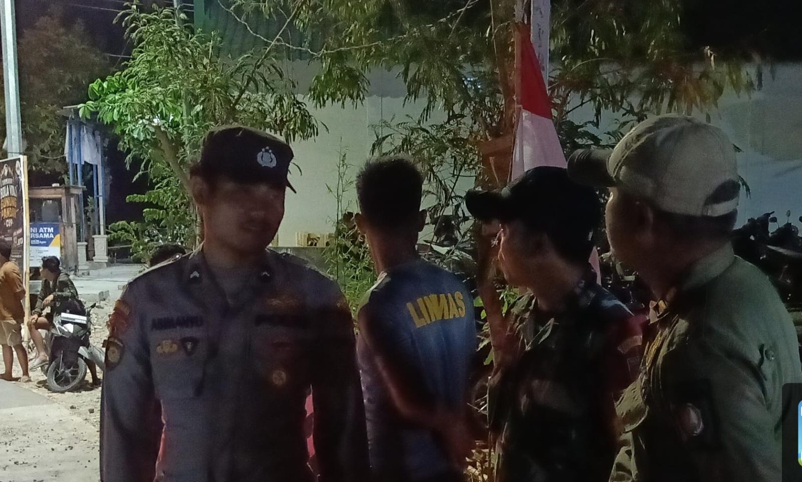 Polsek Sekar Patroli Gabungan TNI POLRI dan Instansi Pemerintah Untuk Menjaga Kondusifitas Wilayah Sekar