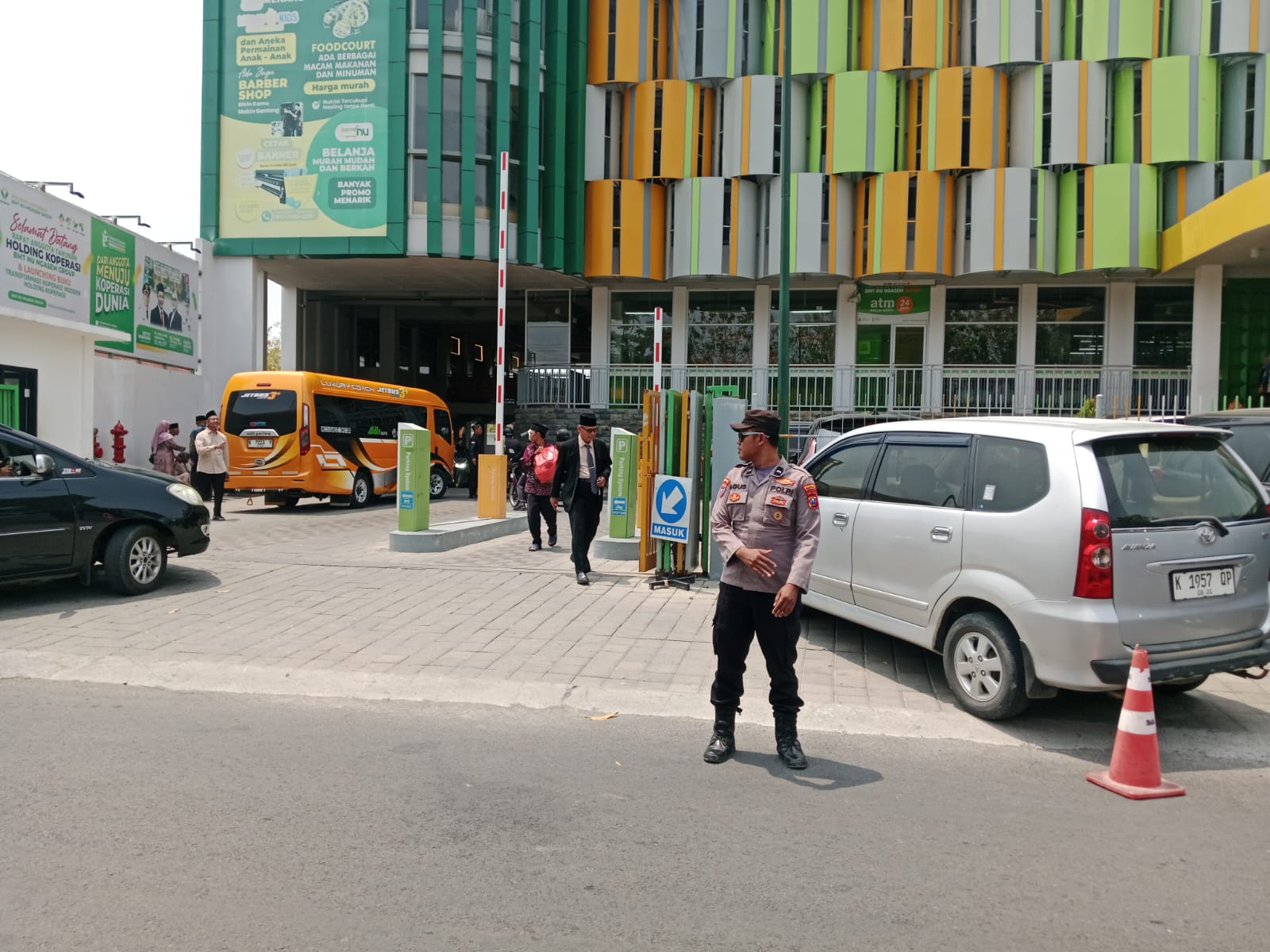 Demi Kenyamanan Masyarakat Laksanakan Pengaturan Lalin
