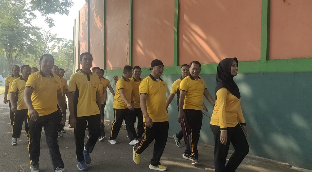 Jaga Stamina, Perkuat Soliditas Polsek Bojonegoro Kota Rutin Olahraga Bersama