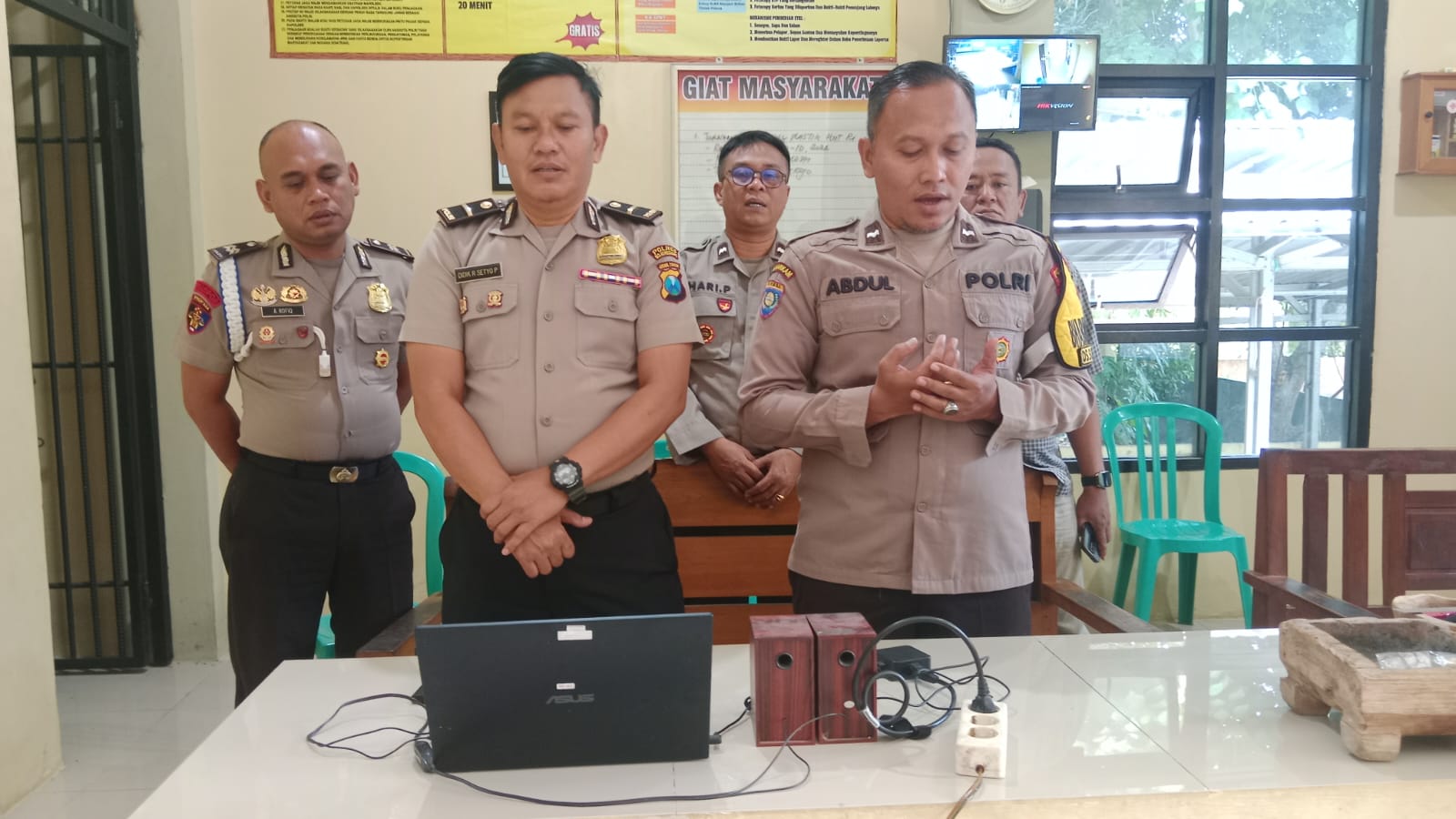 Tingkatkan Keimanan Dan Ketaqwaan Personelnya, Polsek Trucuk Ikuti Zoom Binrohtal Jajaran Polres Bojonegoro