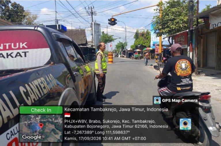 Sapa Siang Cegah kriminal, Polsek Tambakrejo gelar Patroli