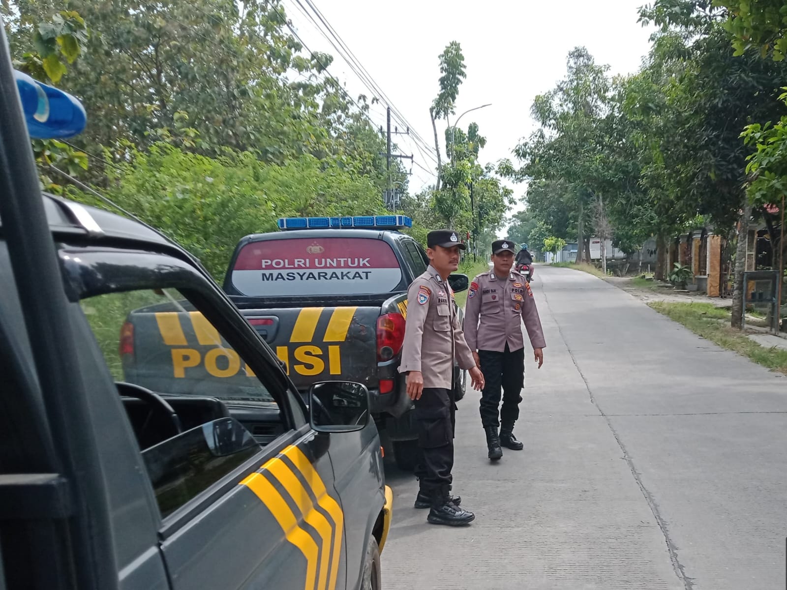 Patroli bersinggungan Gelar Patroli sampai diperbatasan Polsek Kedewan laksanakan giat patroli bersinggungan