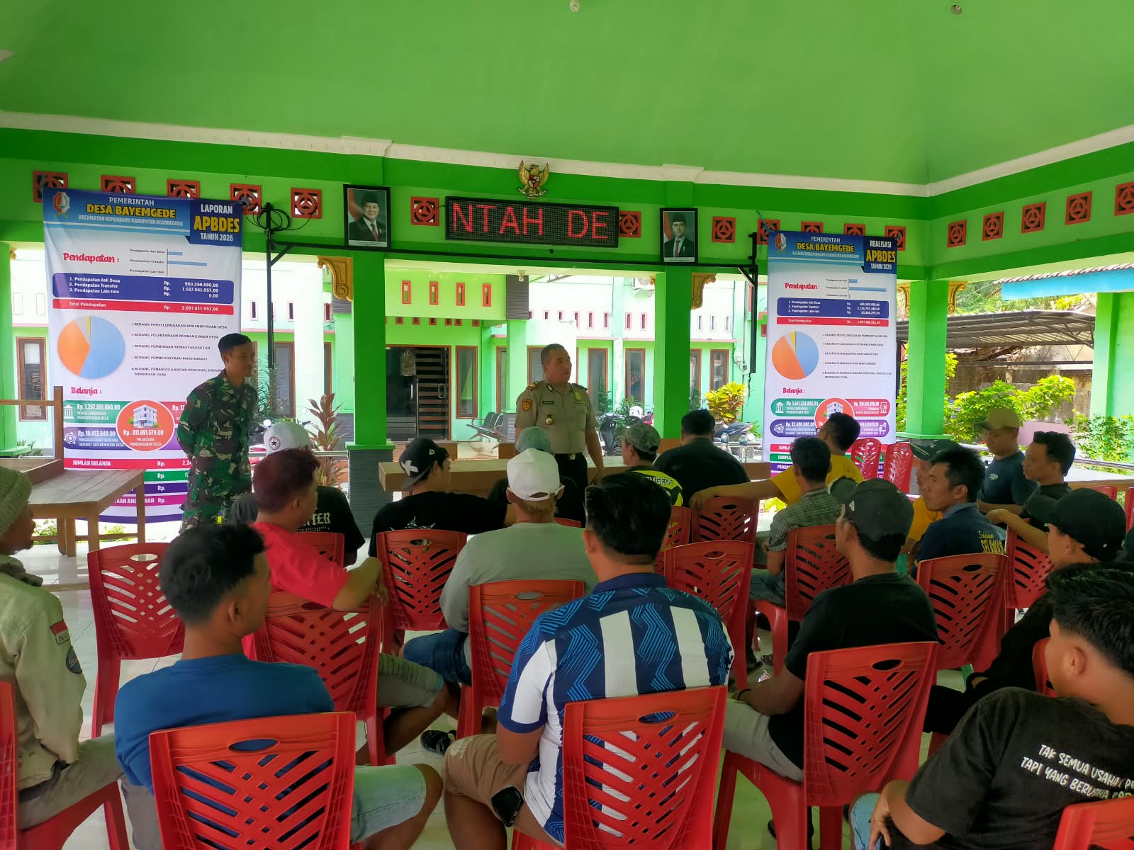 Polsek Kepohbaru Gelar Pengamanan Audiensi Warga Bersama Pemdes Bayemgede