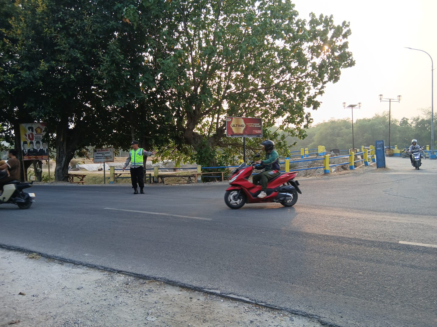 Piket jaga polsek Sukosewu laksanakan sapa pagi