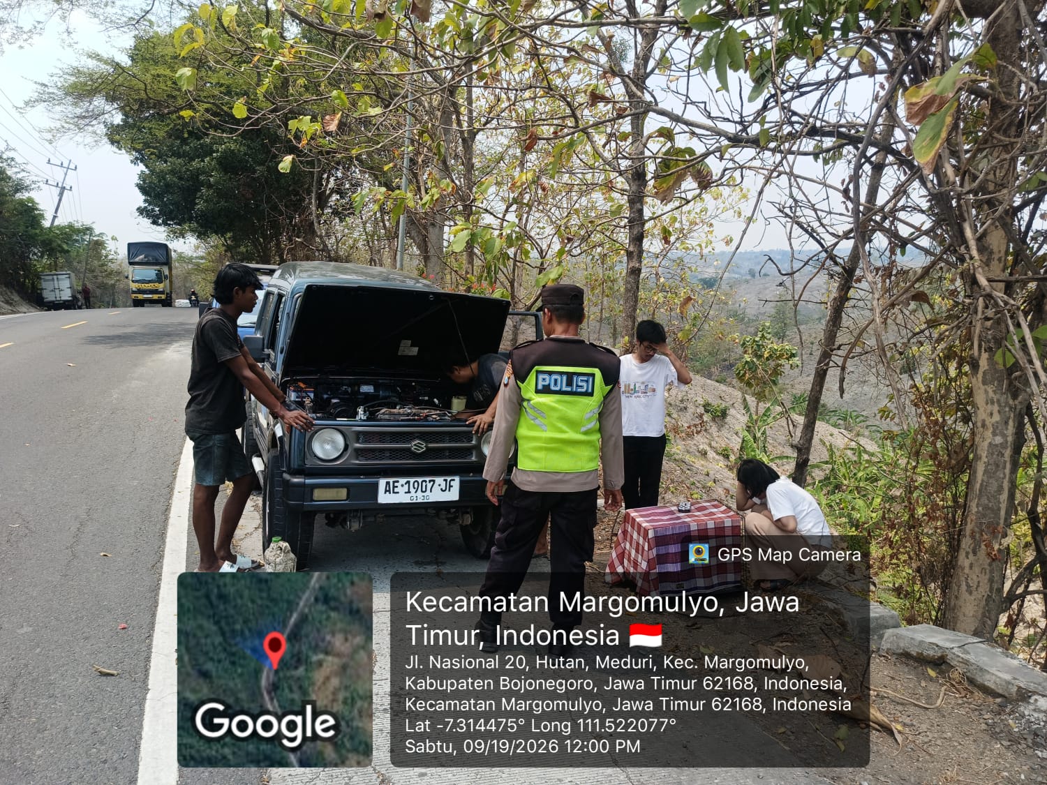 Polsek Margomulyo Giat Patroli Dialogis dan Memberikan Himbauan Kamtibmas