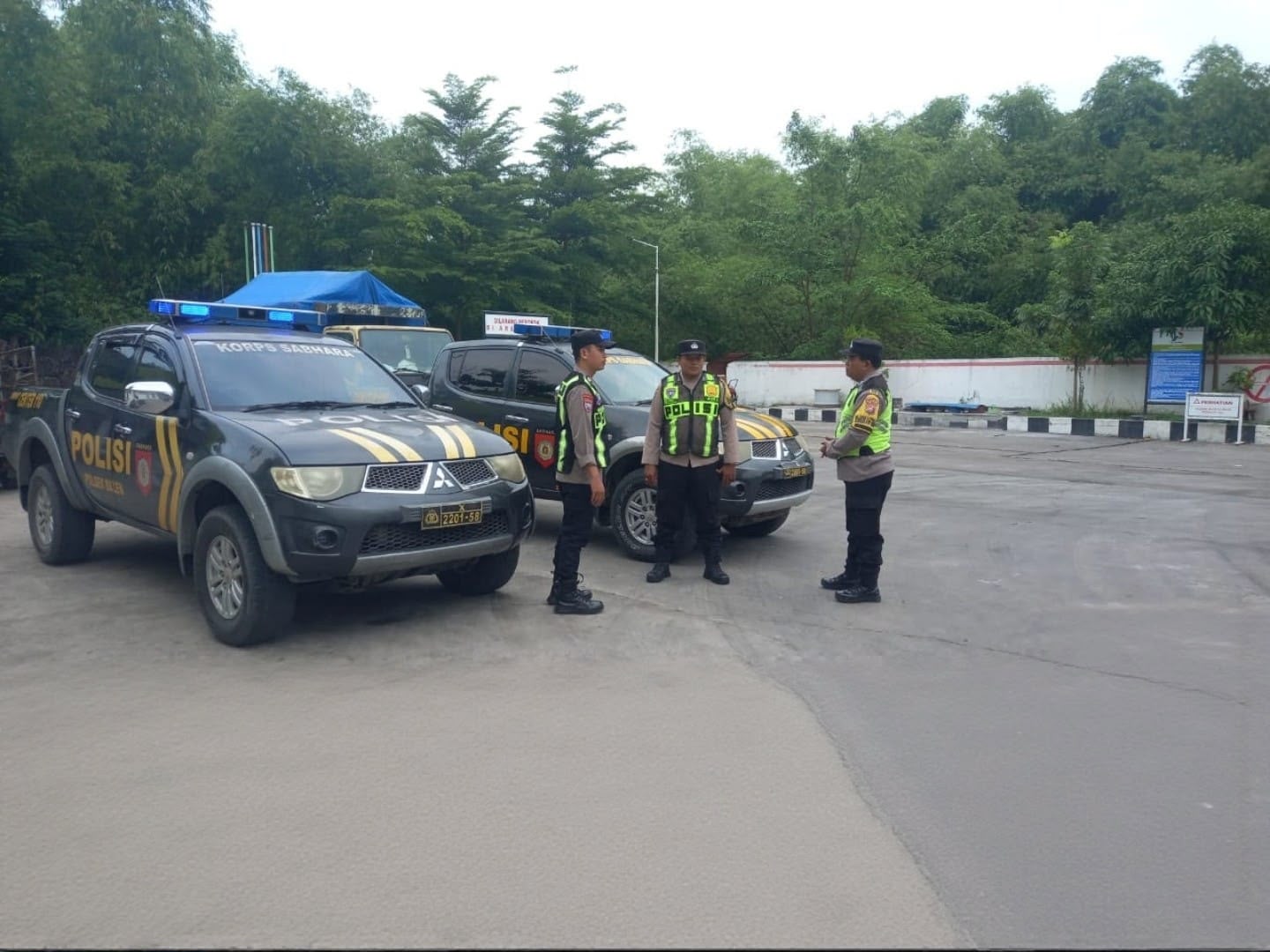 Patroli Bersinggungan Polsek Sumberrejo dengan Polsek Balen Cegah Kriminalitas Siang Hari