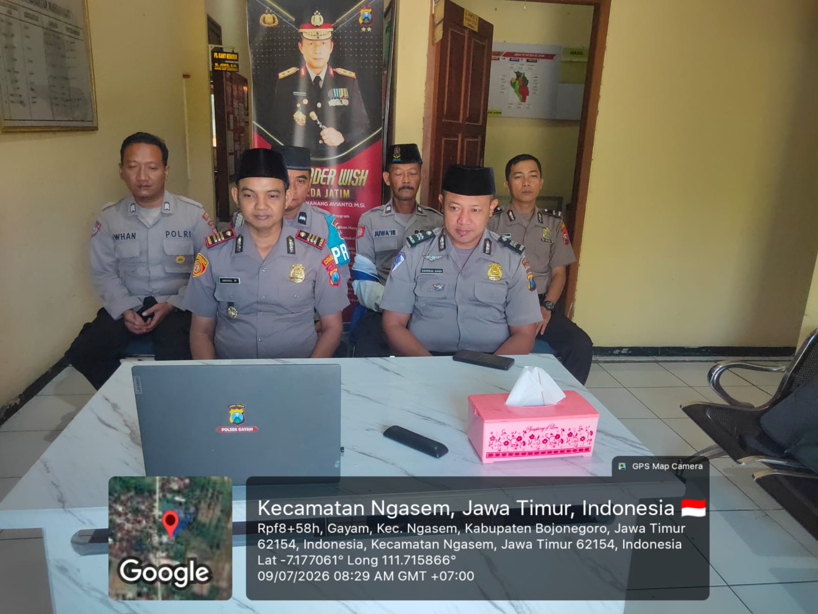 Melalui Zoom Binrohtal jajaran Polres, Polsek Gayam Tingkatkan Keimanan Dan Ketaqwaan Personelnya