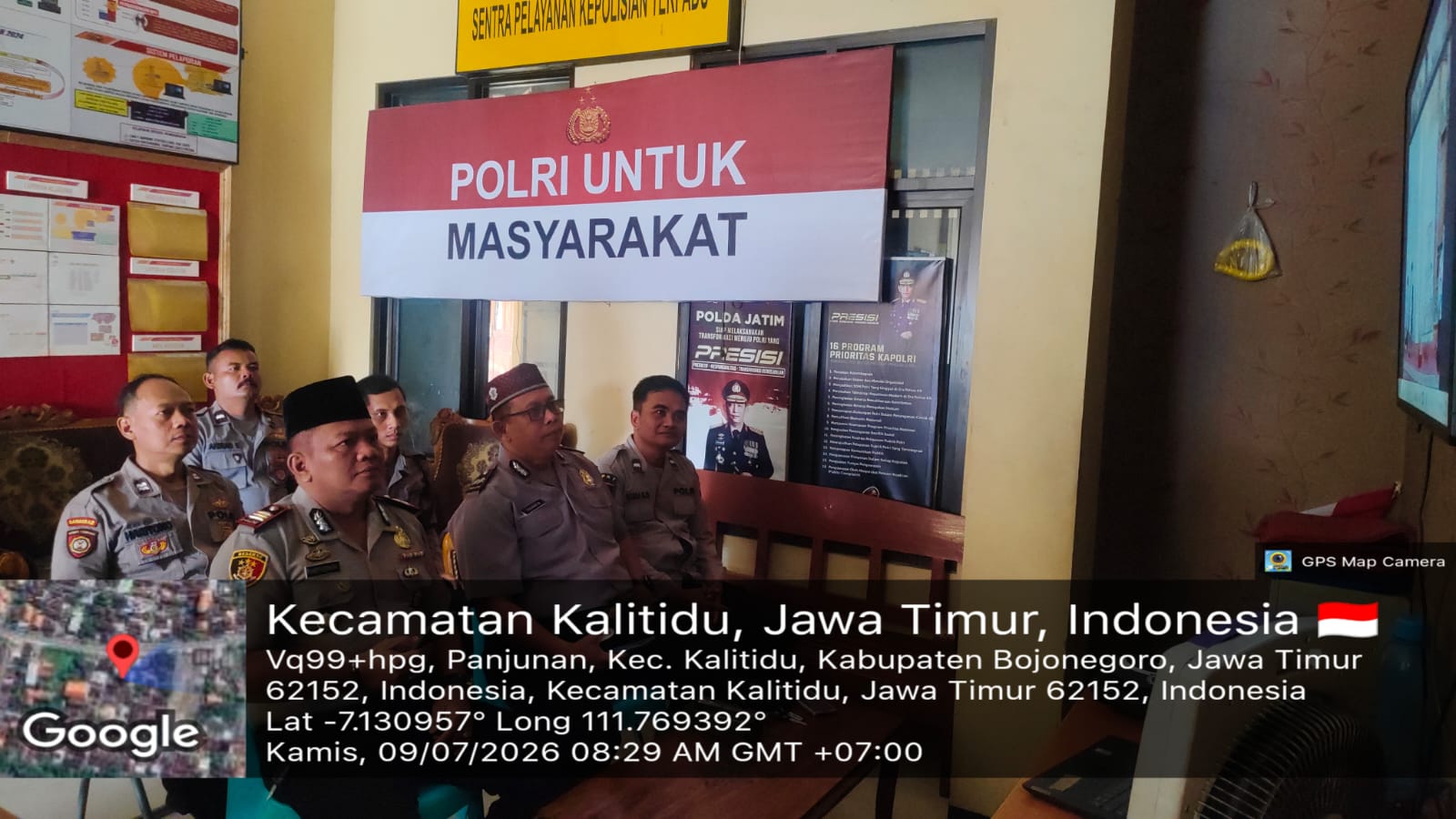 Membentuk Mental dan Kepribadian Anggota Polsek Kalitidu Mengikuti Binrohtal Lewat Zoom