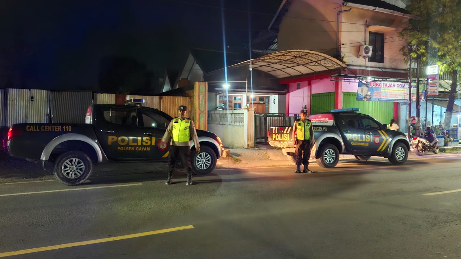 CEGAH BALAP LIAR GANGUAN KAMTIBMAS POLSEK GAYAM DAN POLSEK PURWOSARI GELAR PATROLI BERSINGGUNGAN