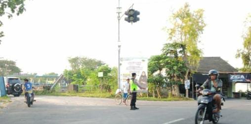 Piket jaga polsek Sukosewu laksanakan sapa pagi