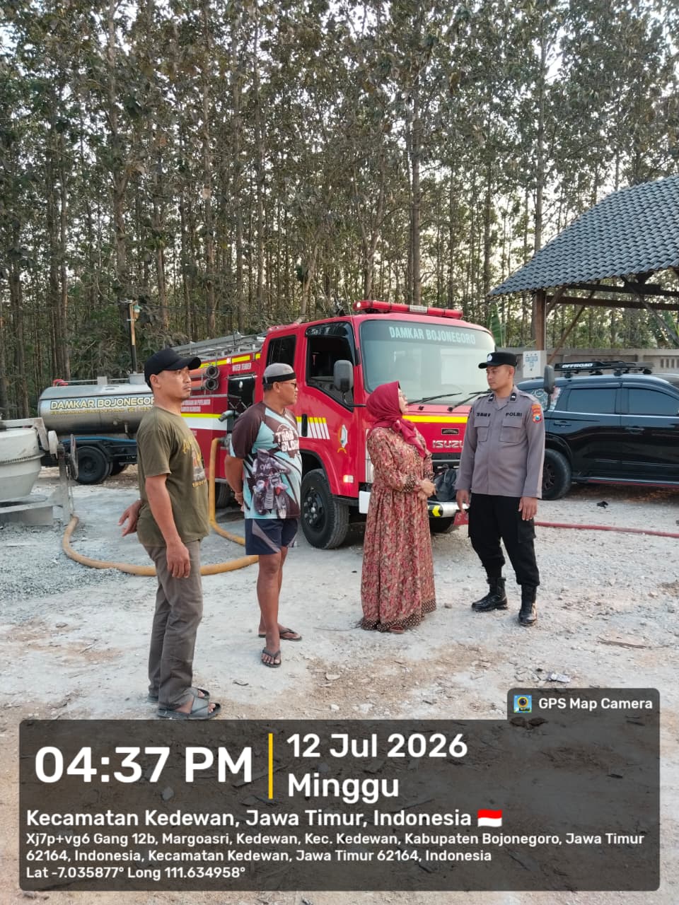 Respon Cepat Polsek Kedewan mendatangi TKP Kebakaran Rumah di Desa Kedewan