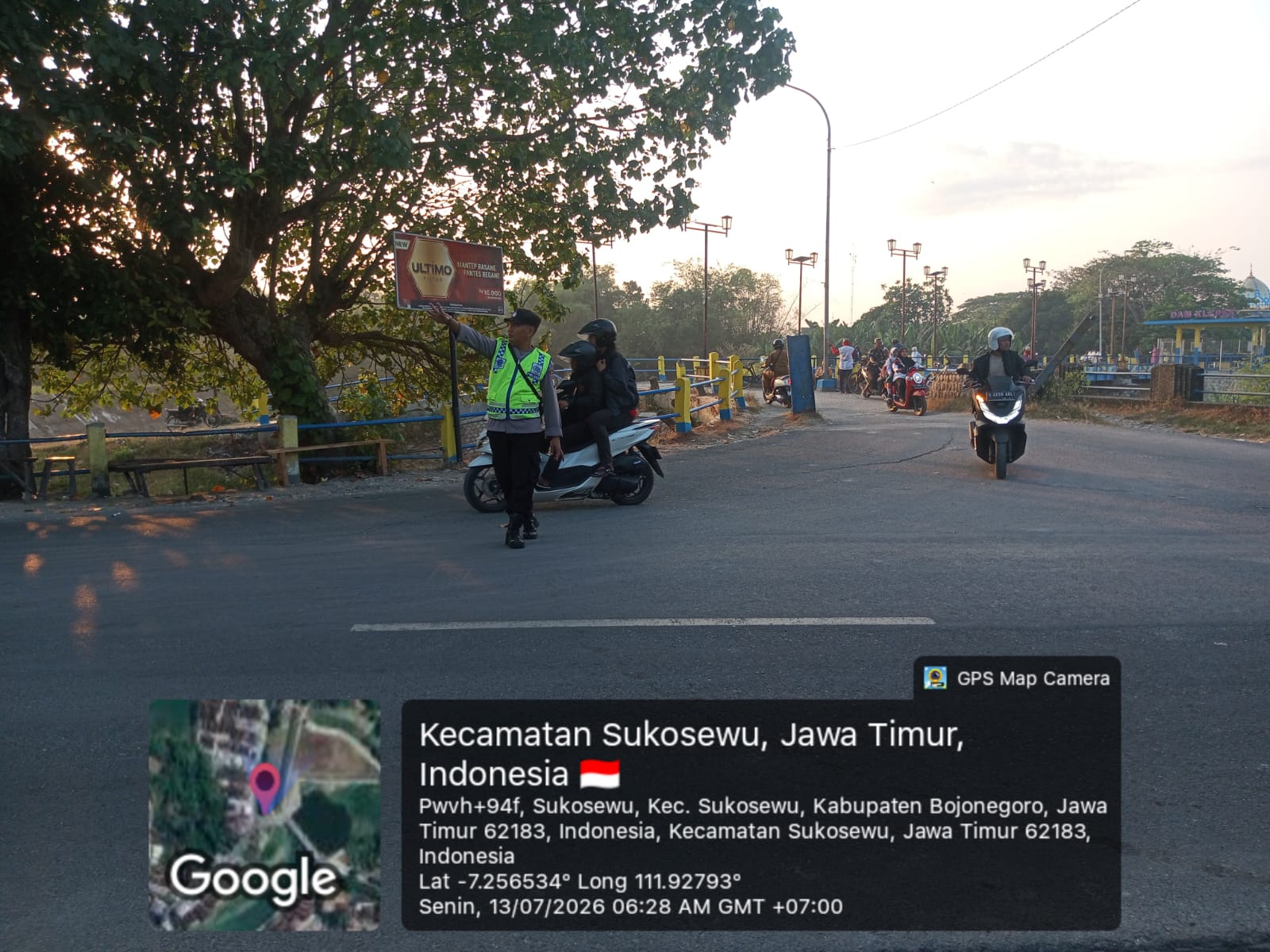 Piket jaga polsek Sukosewu laksanakan sapa pagi*