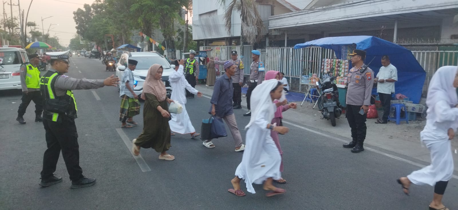 Polsek Bojonegoro Kota Amankan Ruwatan Massal Radio Istana FM 2026, Berlangsung Aman dan Tertib
