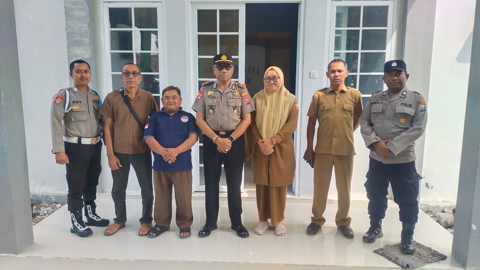 Kapolsek Gondang Sambang dan dialogis dengan warga Desa
