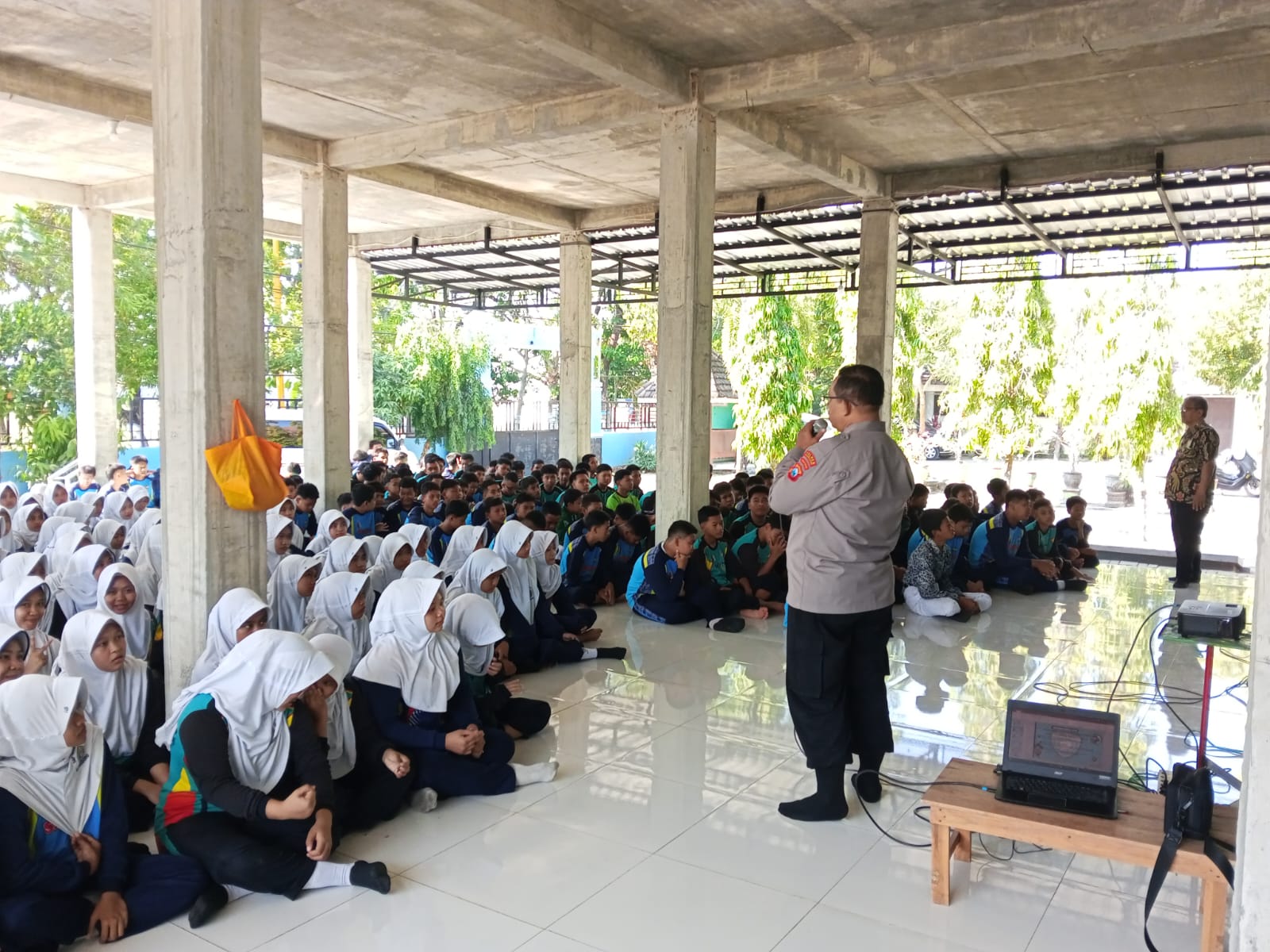 Cegah Aksi Bullying Polsek Kalitidu Laksanakan Binluh Di Lingkungan Sekolah