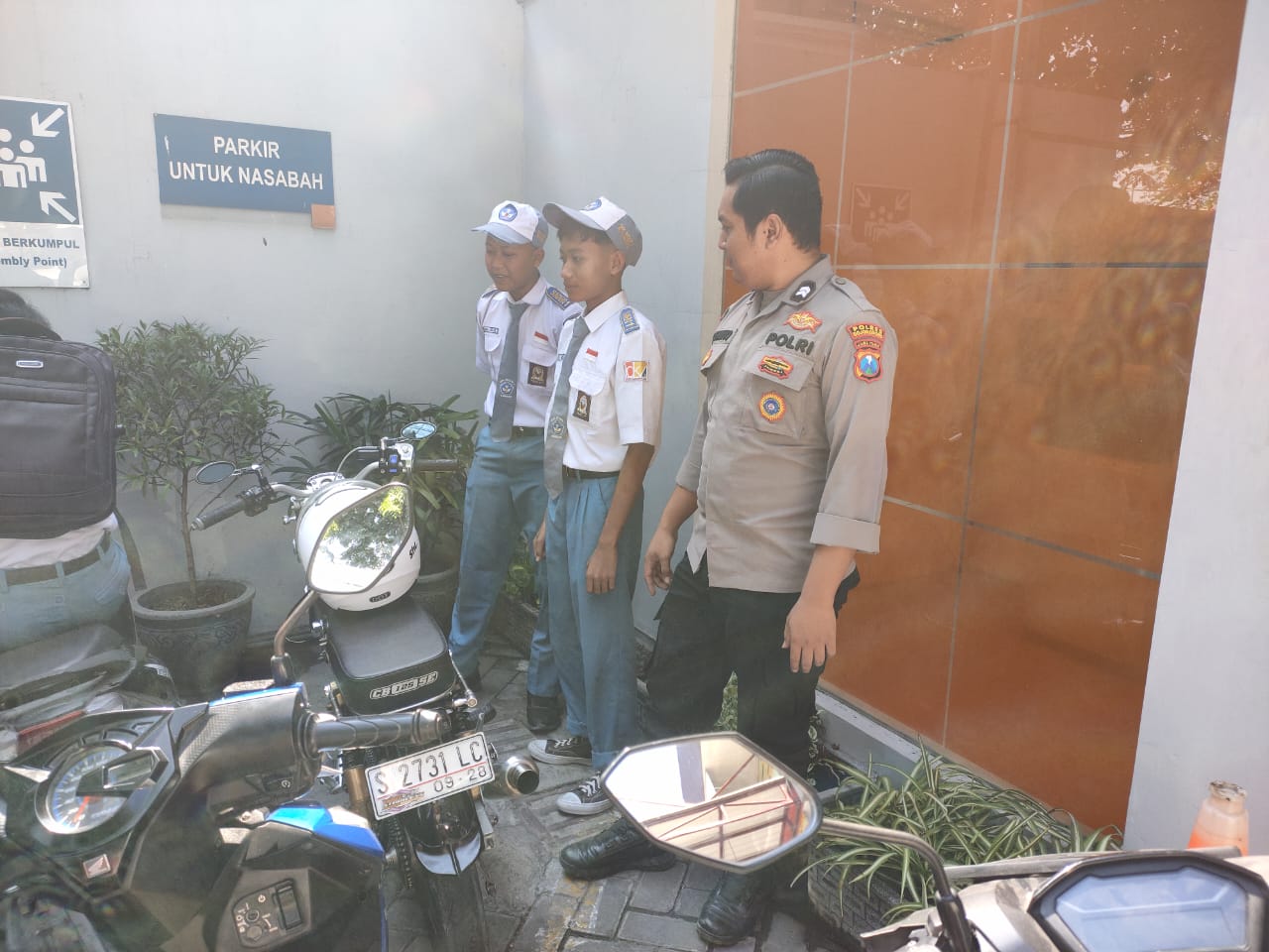Cegah Kenakalan Remaja, Polsek Baureno Beri Himbauan dan Edukasi Humanis Kepada Pelajar