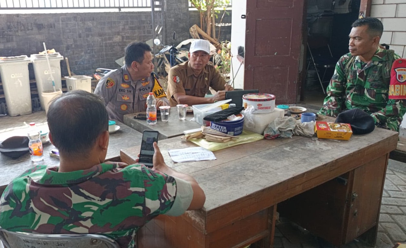 Kapolsek Sumberrejo Sambang Kepala Desa dan Rekan TNI, Perkuat Sinergitas dalam Menjaga Kamtibmas