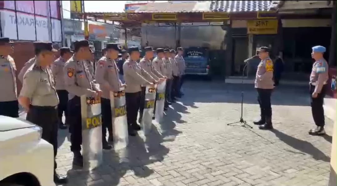 POLSEK SUMBERREJO GELAR SIMULASI PENGAMANAN MAKO DAN ALARM STARLING, TINGKATKAN KESIAPSIAGAAN PERSONEL