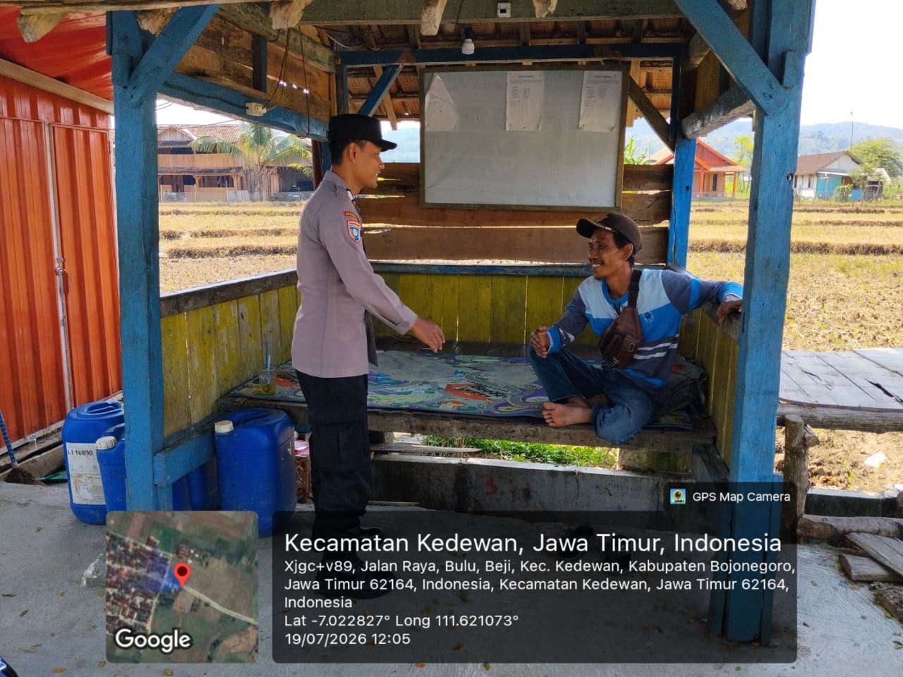 Lewat Patroli Dialogis, Anggota Polsek Kedewan Sampaikan Imbauan Kamtibmas