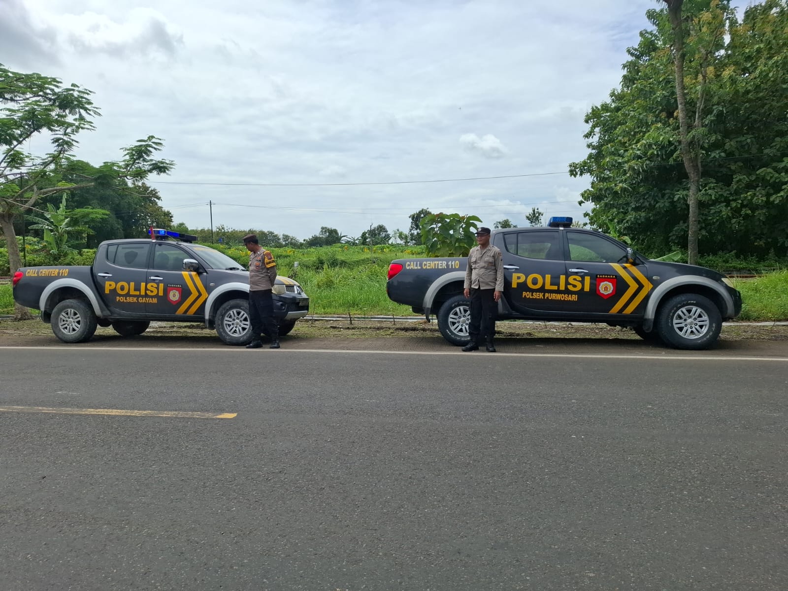 CEGAH BALAP LIAR GANGUAN KAMTIBMAS POLSEK GAYAM DAN POLSEK PURWOSARI GELAR PATROLI BERSINGGUNGAN