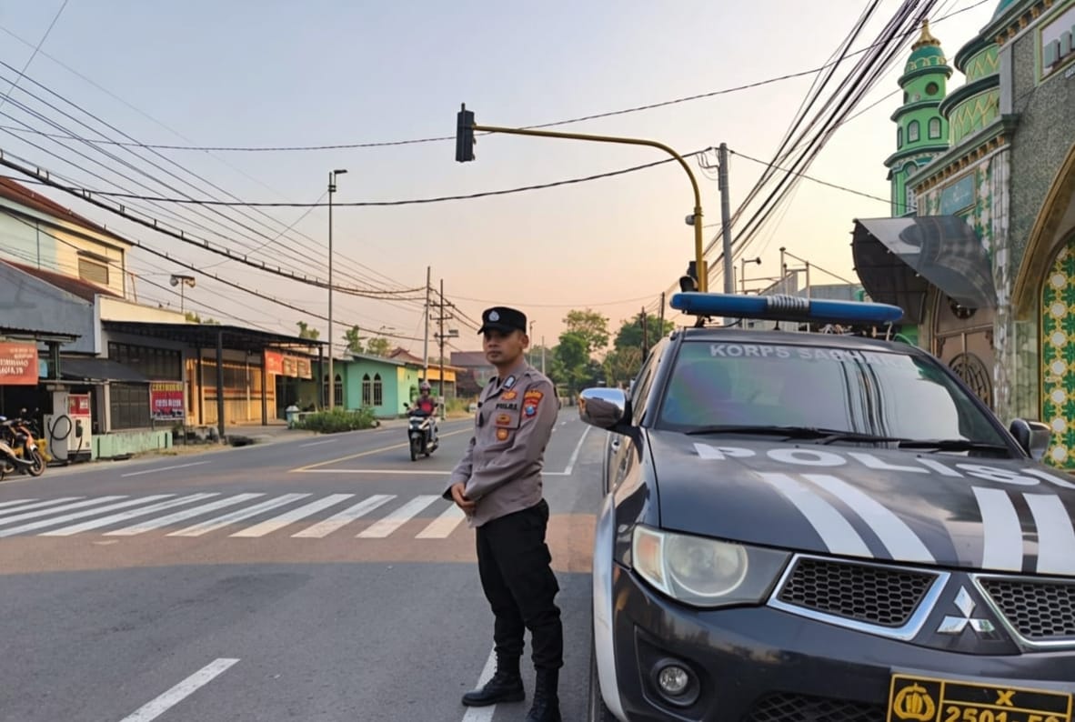 Patroli Sapa Sore Polsek Baureno Antisipasi Laka Lantas Dan Ciptakan Kamtibmas Kondusif