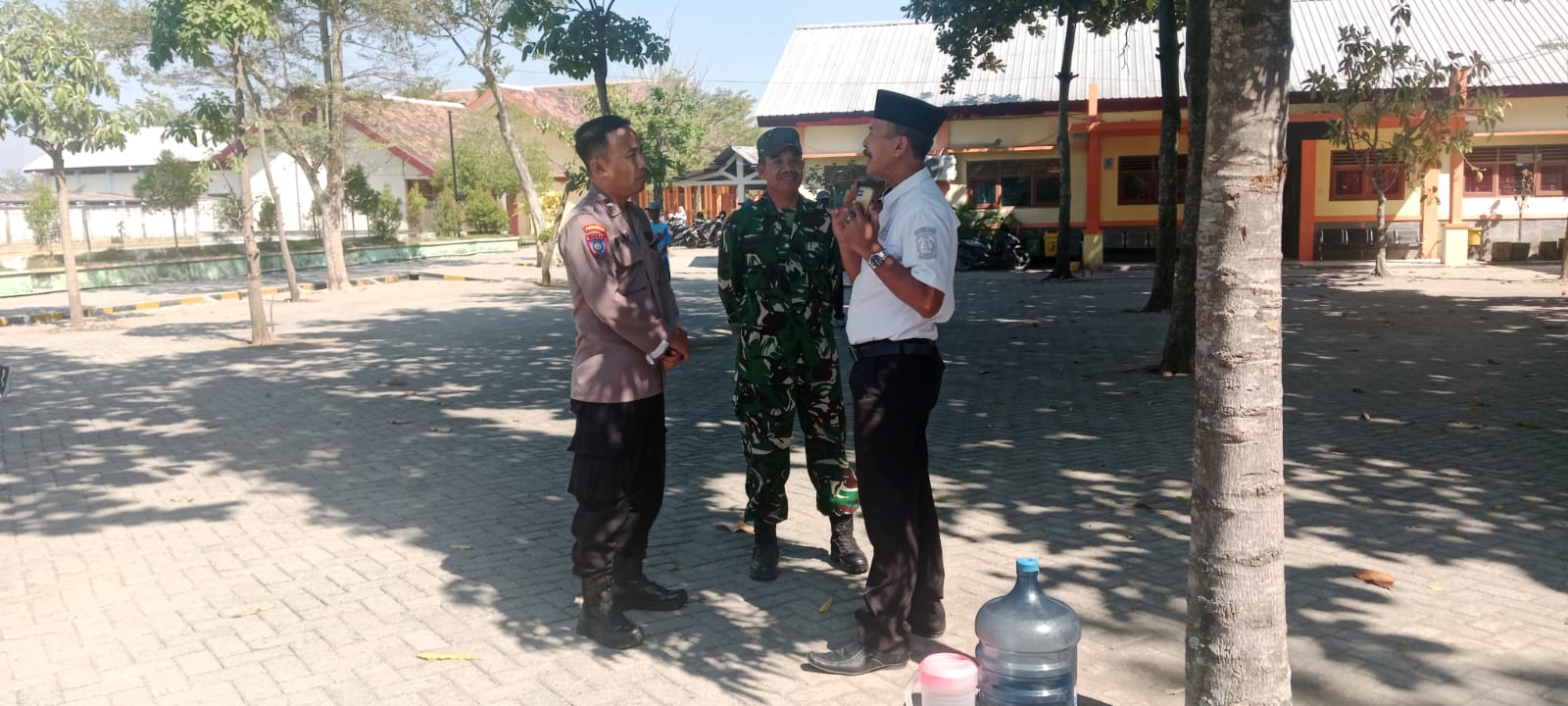 Kanit Binmas Silaturahmi di SMKN Ngasem