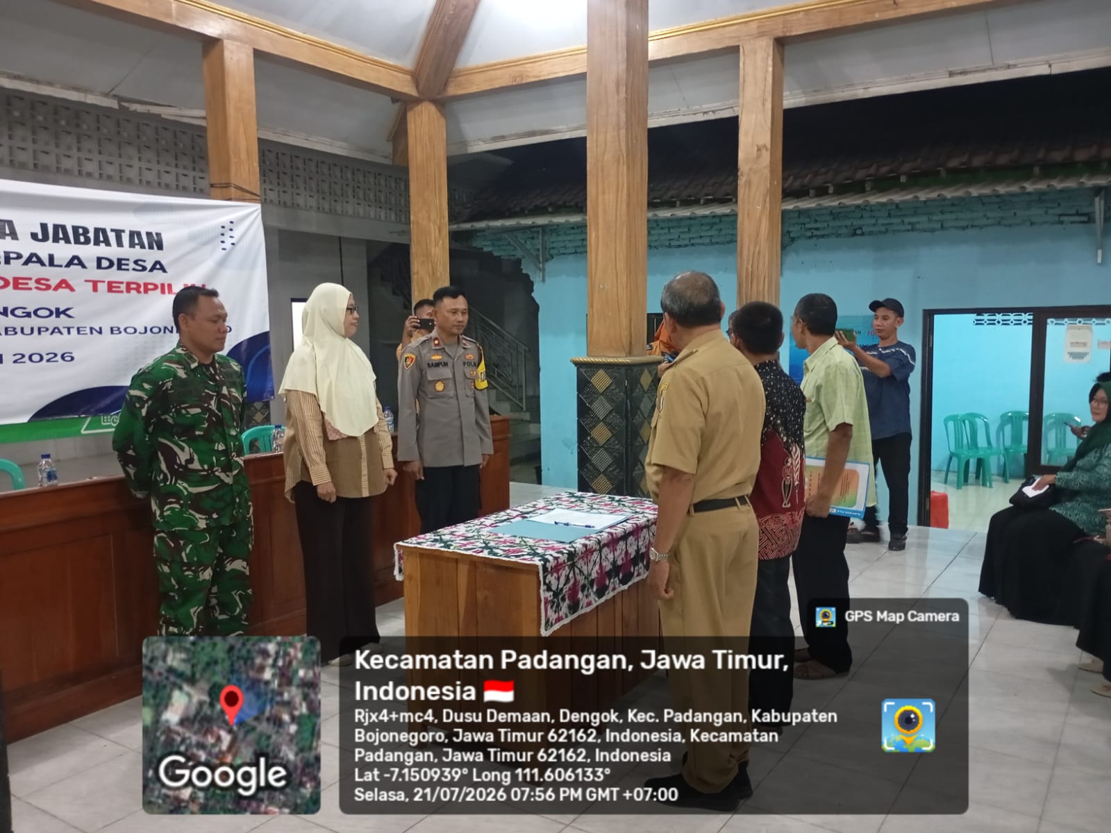 Hadiri Sertijab Kepala Desa Dengok, Kapolsek Padangan Sampaikan Pesan Kamtibmas