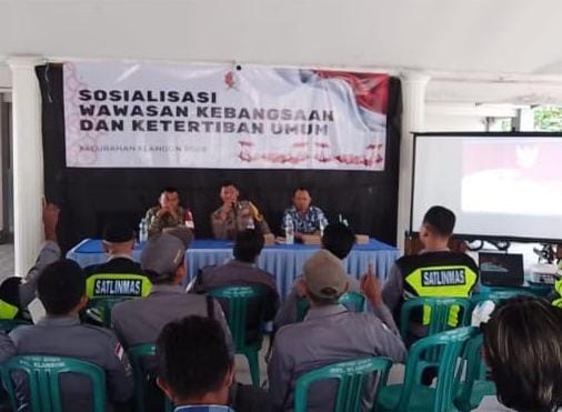 Bhabinkamtibmas kelurahan Klangon Polsek Bojonegoro Kota Tanamkan Wawasan Kebangsaan dan Tingkatkan Keterampilan Linmas Kelurahan Klangon