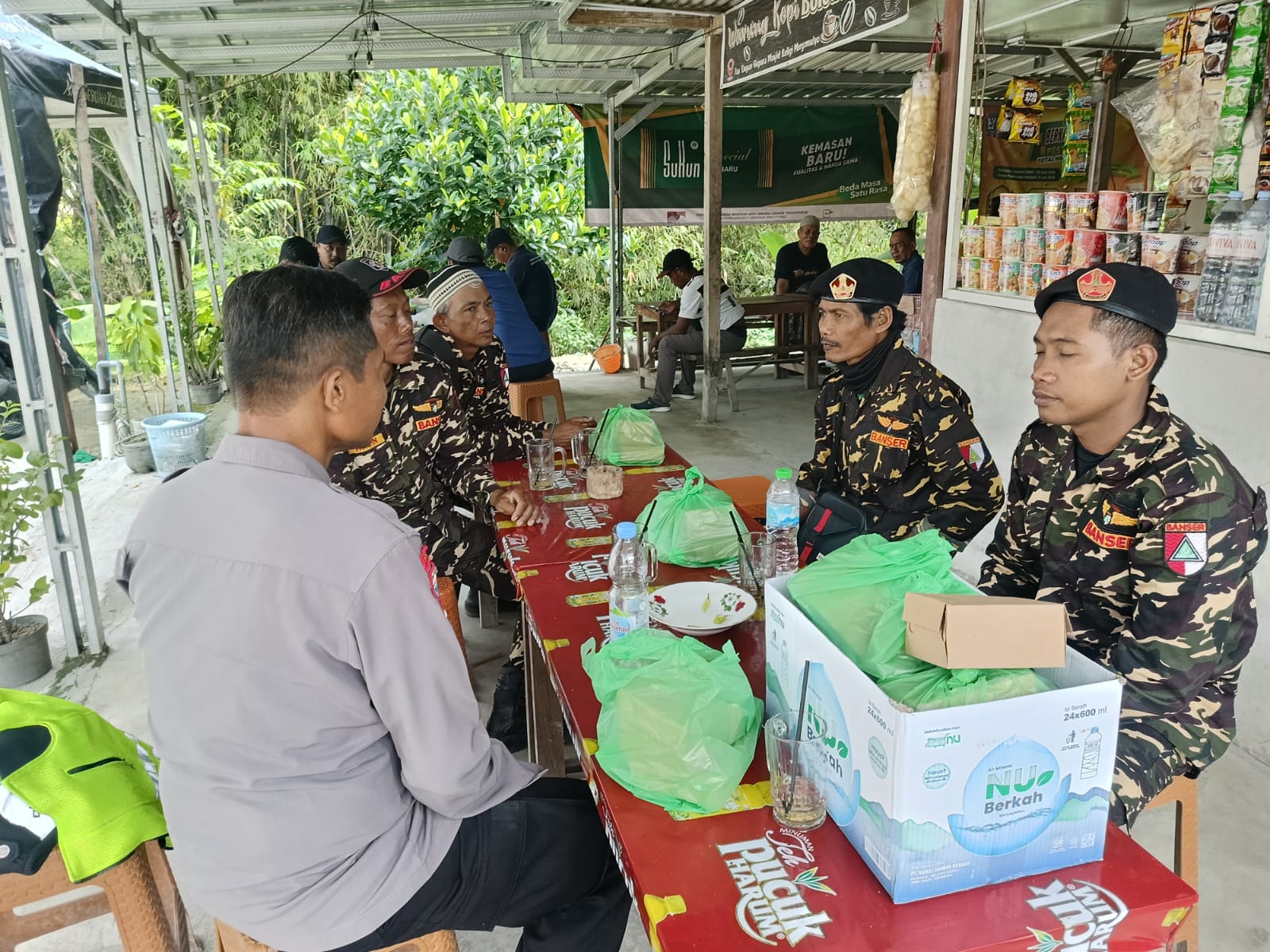 Kanit Binmas Polsek Margomulyo Giat Sambang dan Dialogis Dengan Warga Masyarakat