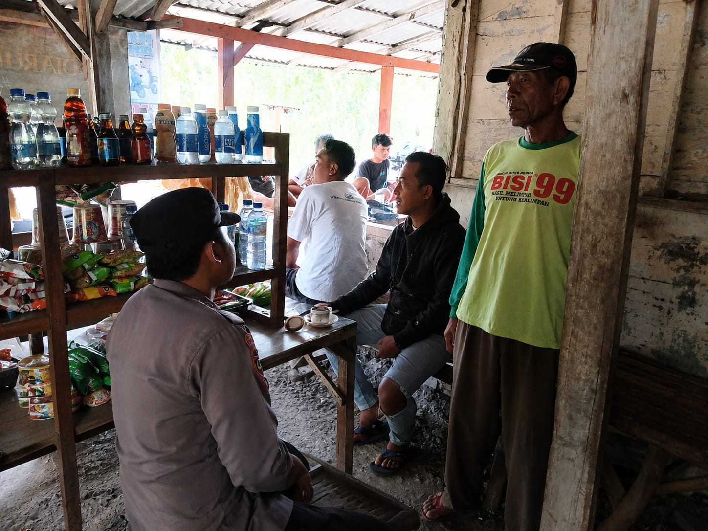 Anggota Polsek Gondang Giat Sambang dan Dialogis dengan Warga Masyarakat