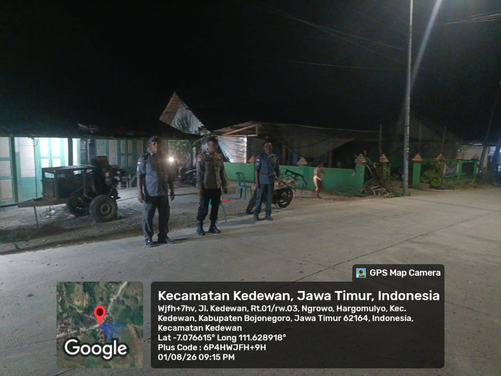Berikan Rasa Aman di Tengah Masyarakat Polsek Kedewan Pam Electone Dalam Rangka Hajat Pernikahan