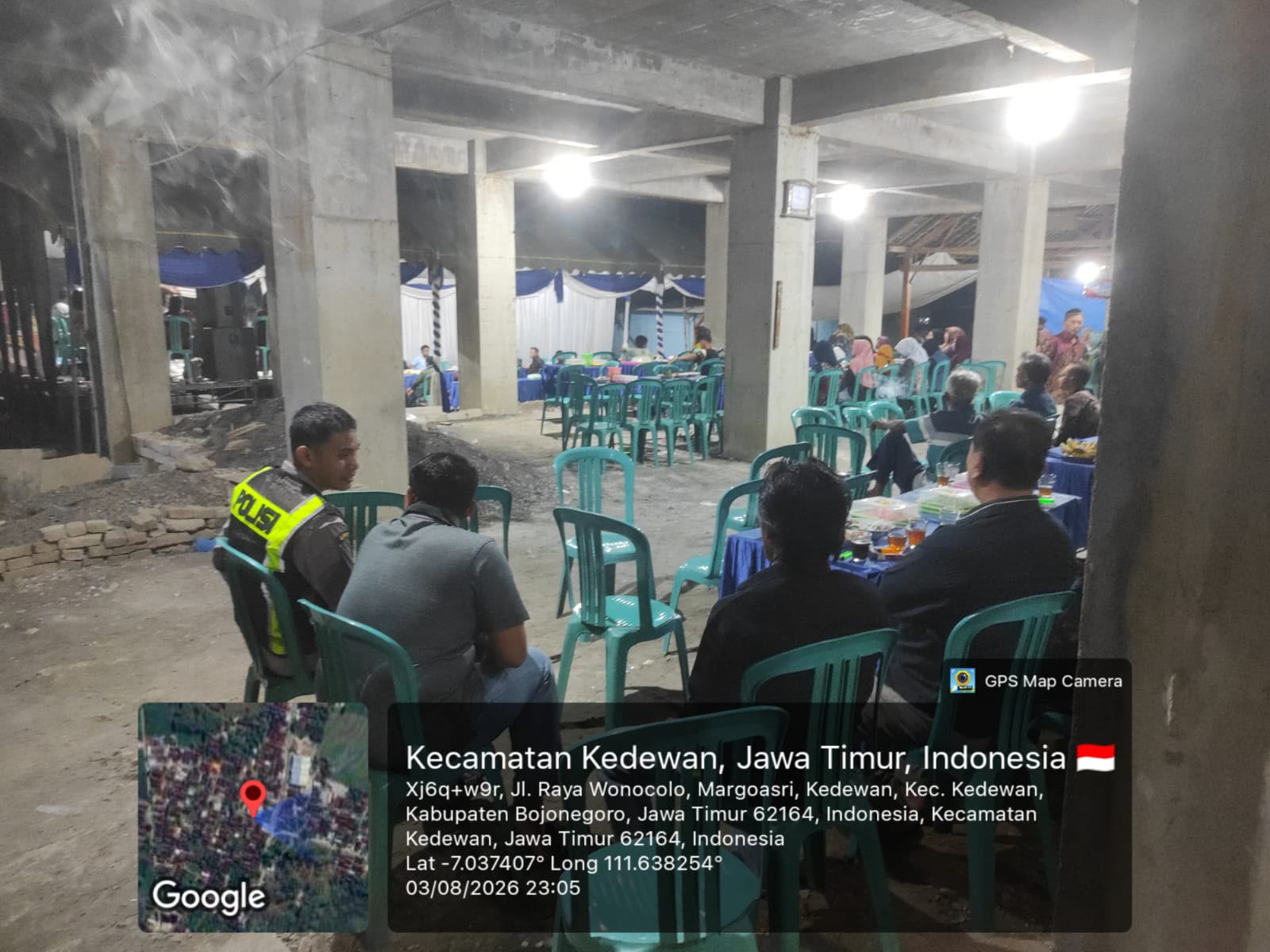 Berikan Rasa Aman di Tengah Masyarakat Piket Jaga Polsek Kedewan Pam Electone Dalam Rangka Hajat Khitan