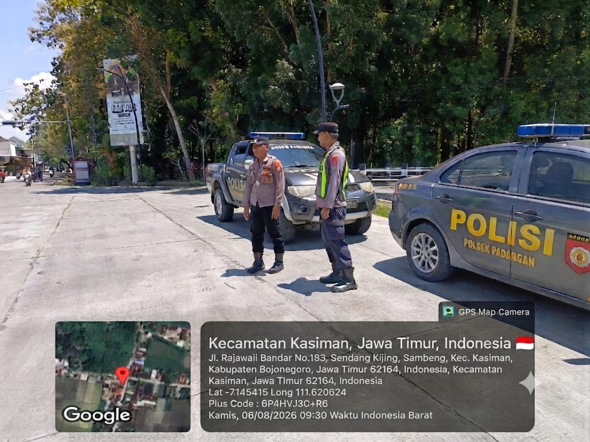 Menjaga Situasi Kamtibmas Kondusif, Polsek Padangan Patroli Bersinggungan