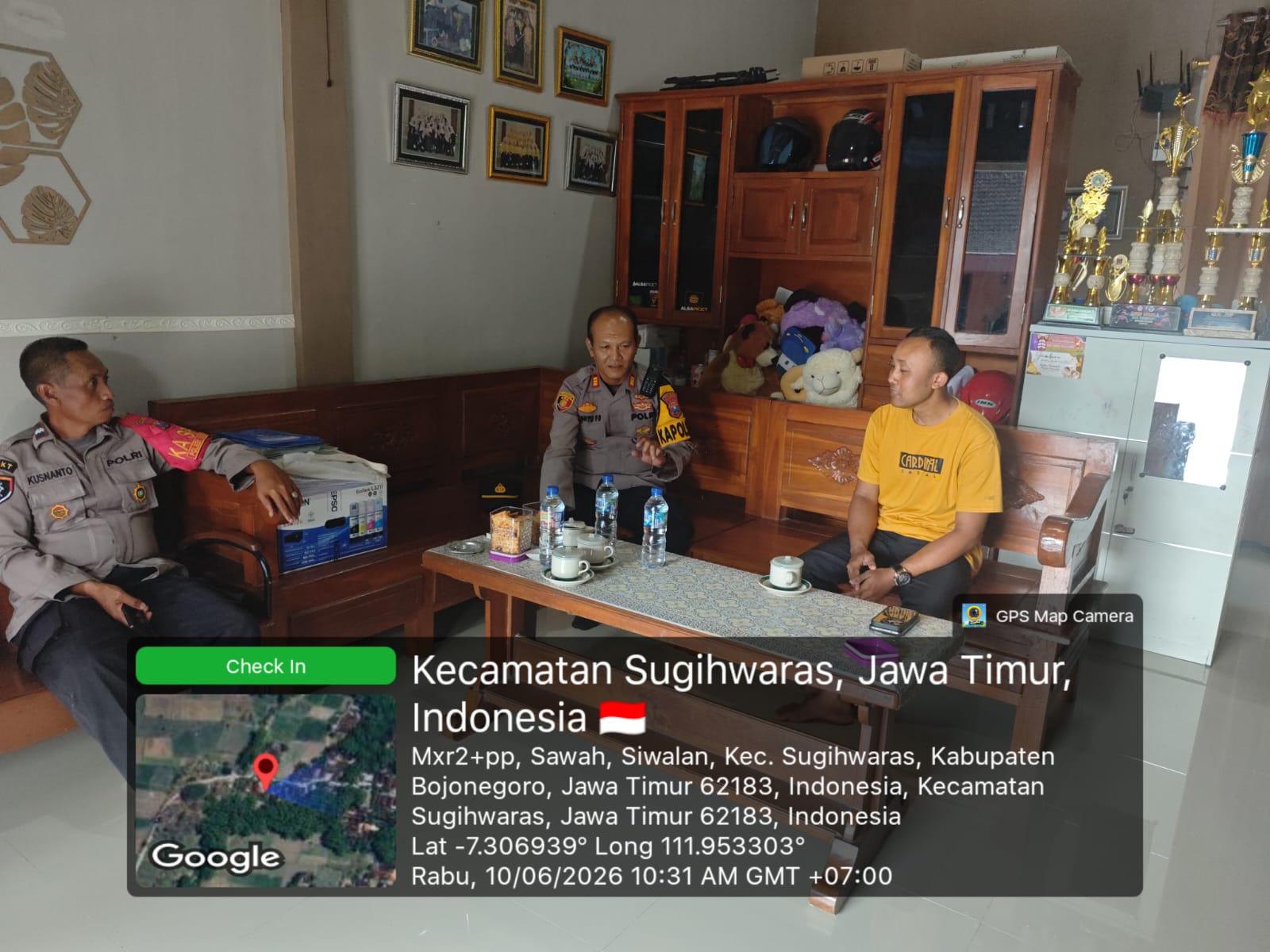 Wujudkan Situasi Aman, Polsek Sugihwaras Laksanakan Cangkruk an dengan Tokoh Organisasi Pencak Silat Kec. Sugihwaras