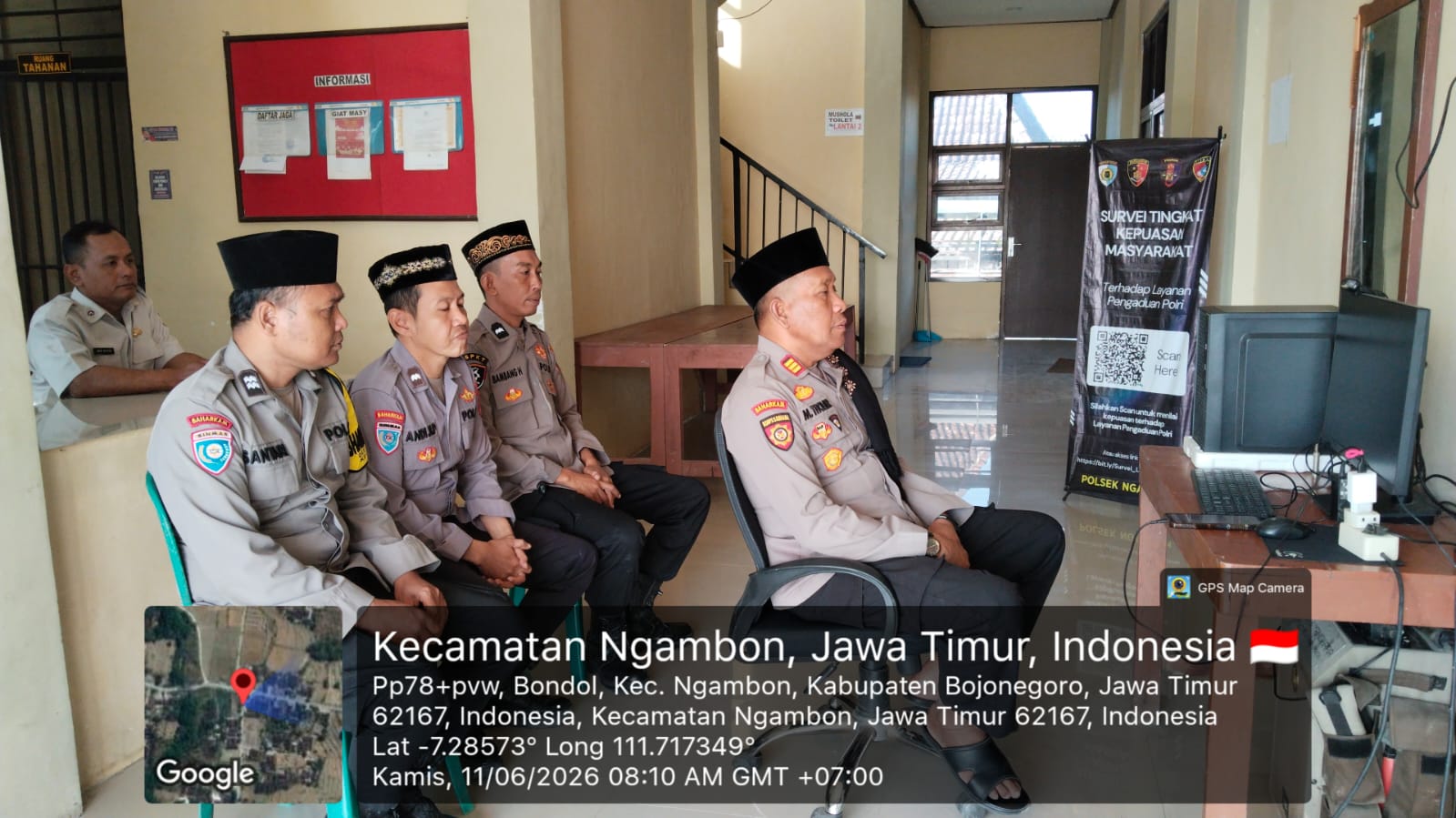 Kapolsek beserta Personil Polsek Ngambon Mengikuti Zoom Binrontal di Polsek Ngambon.