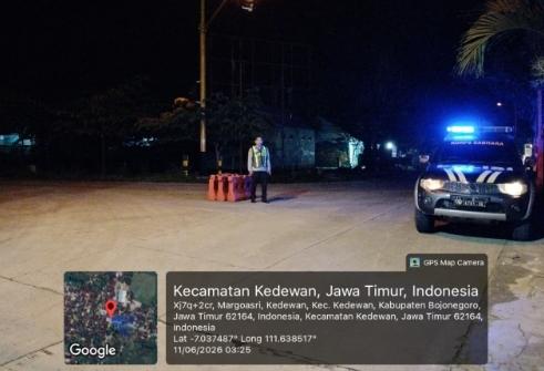 Patroli Subuh Polsek Kedewan , Cegah Gangguan Kamtibmas di Waktu Rawan