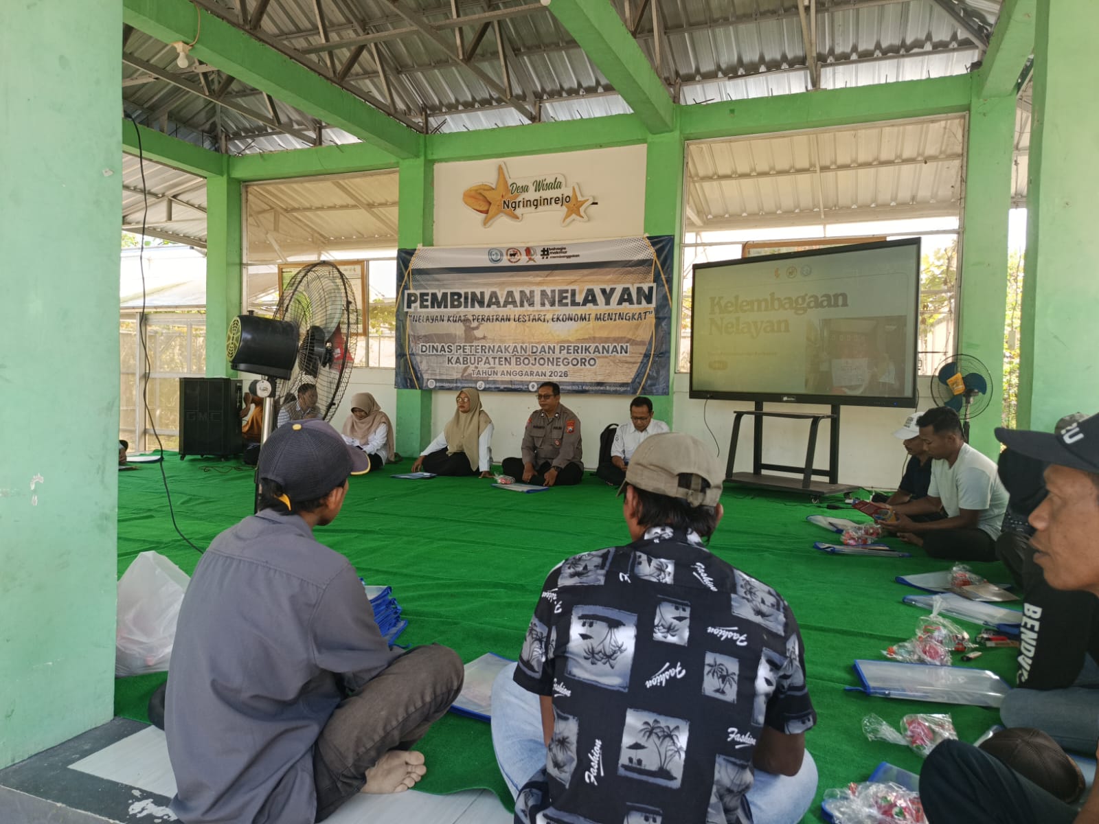 Kanit Binmas Ajak Para Nelayan Sekitar Bendungan Gerak, Untuk Menjaga Kelestarian sungai Bengawan solo dan Ekosistemnya.