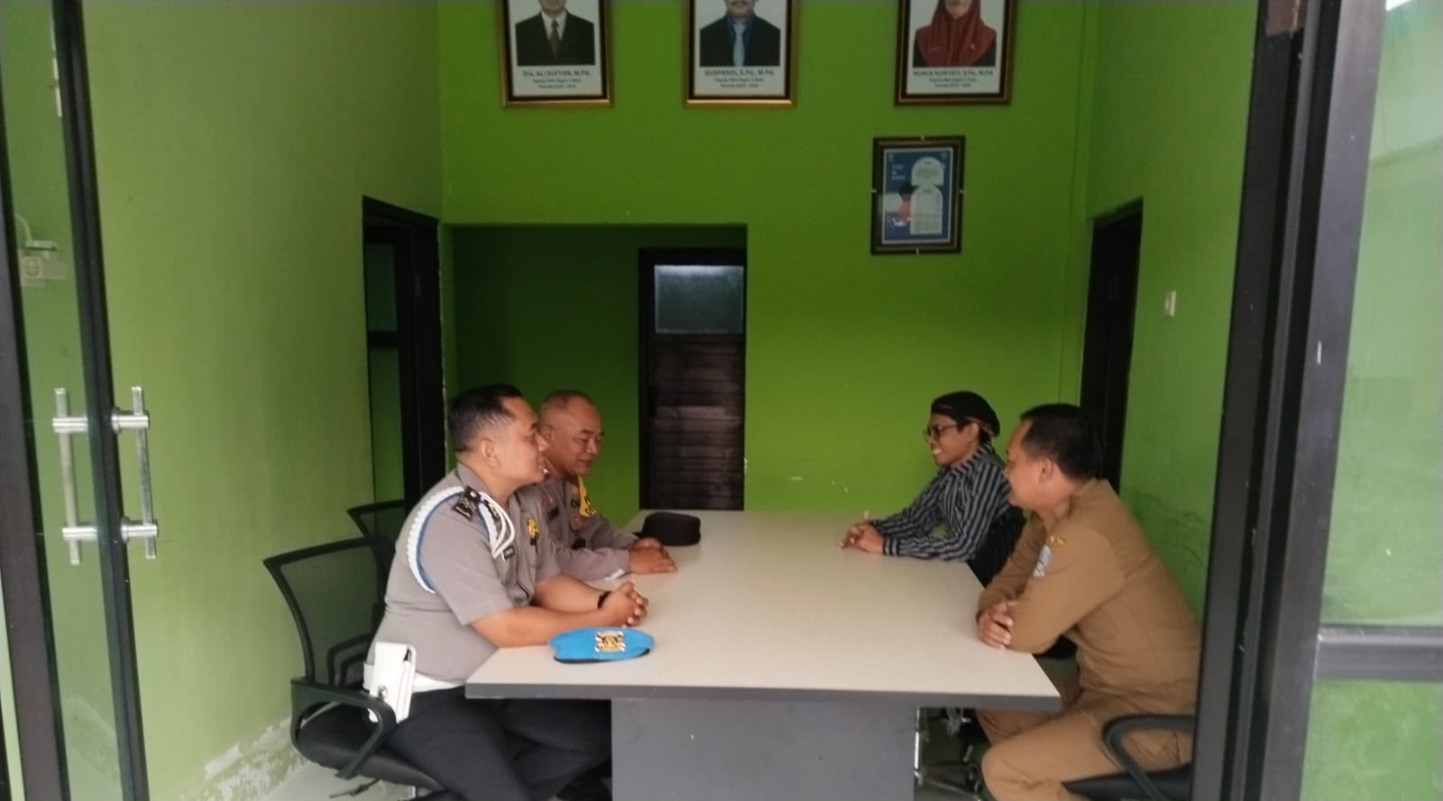 Patroli Siang Kanit binmas Beri Himbauan Kamtibmas Kepada Masyarakat