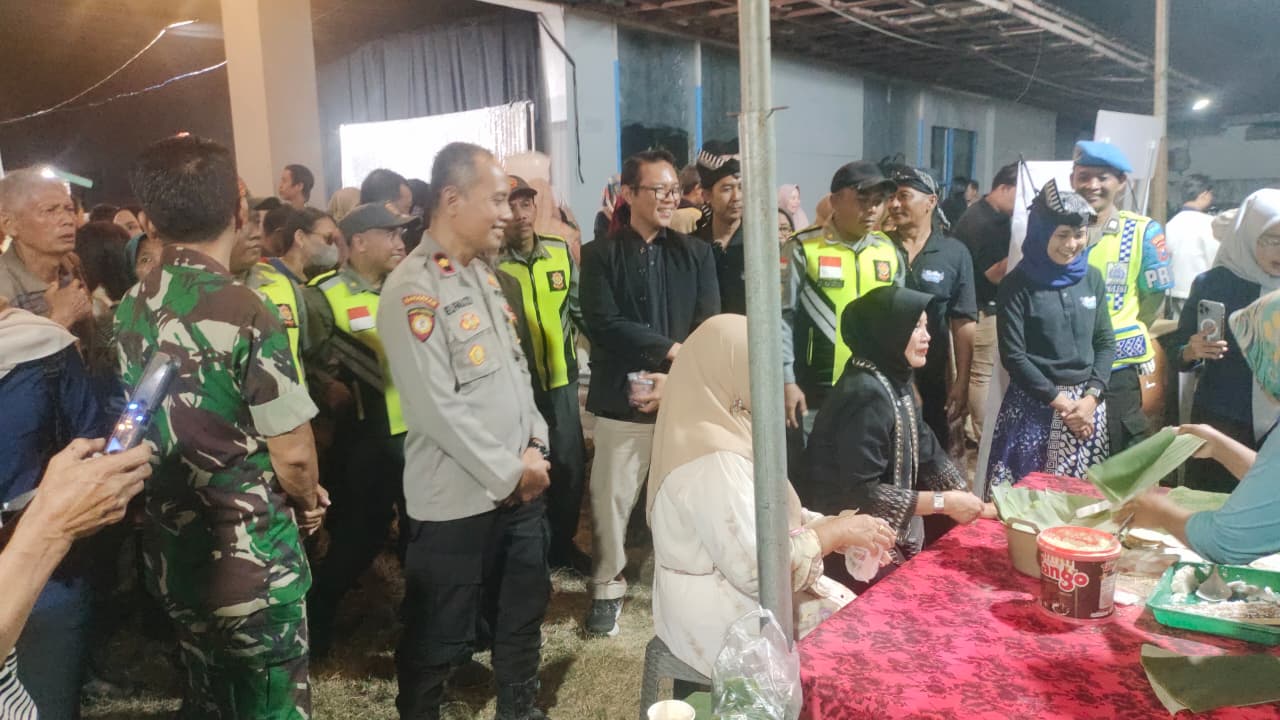 POLSEK BOJONEGORO KOTA LAKSANAKAN PENGAMANAN FESTIVAL SERIBU SERABIH DAN SEDEKAH BUMI KELURAHAN KEPATIHAN 2026