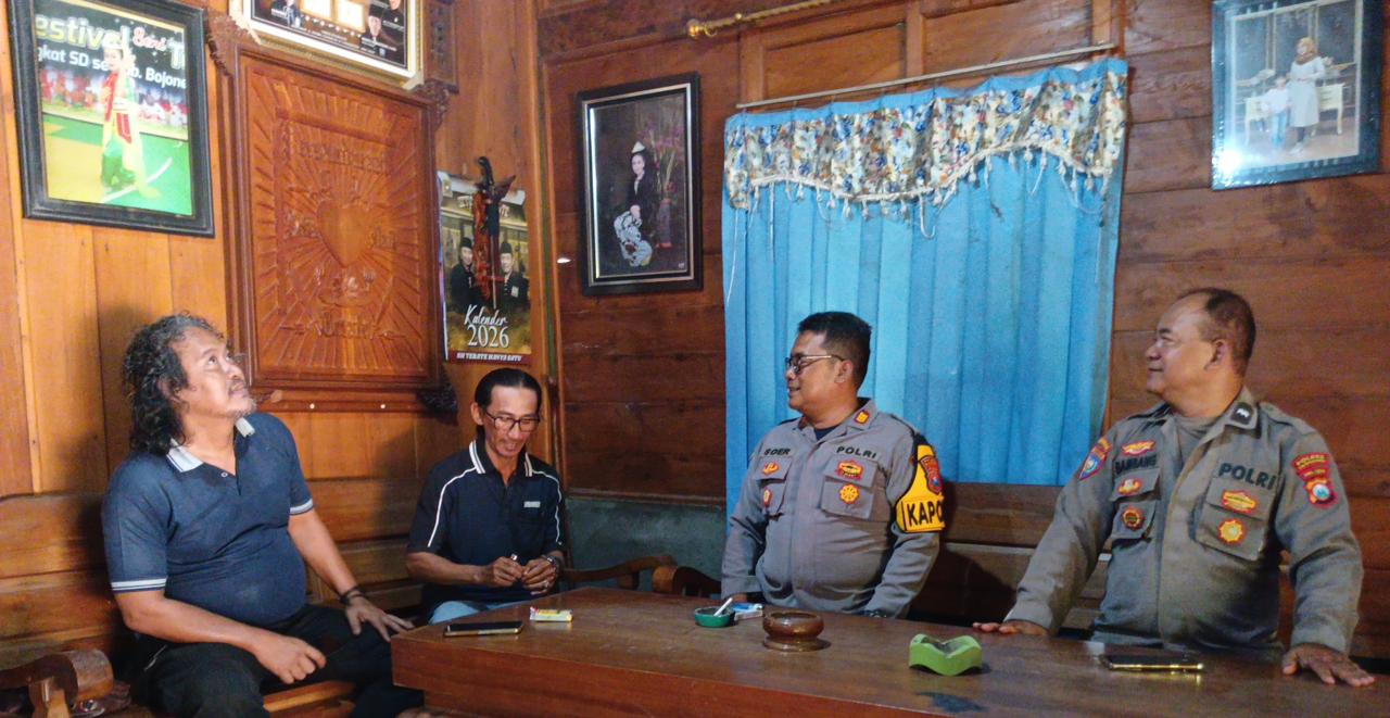 Kapolsek Malo laksanakan sambang dengan Masyarakat berikan himbauan kamtibmas