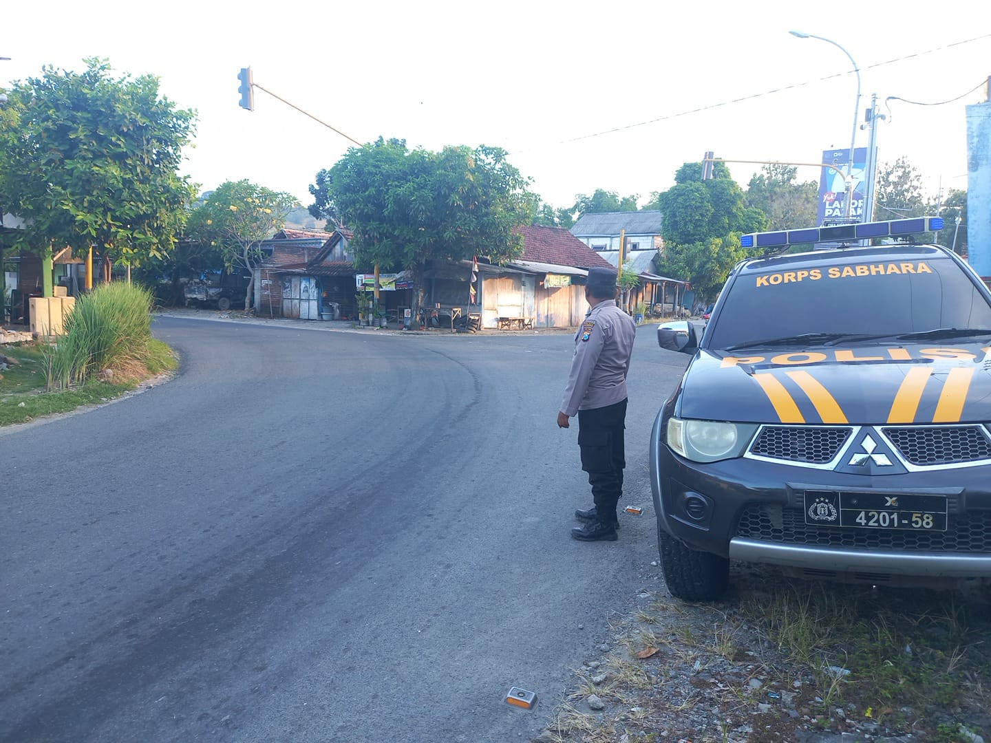 Polsek Gondang Melaksanakan Program Sapa Pagi
