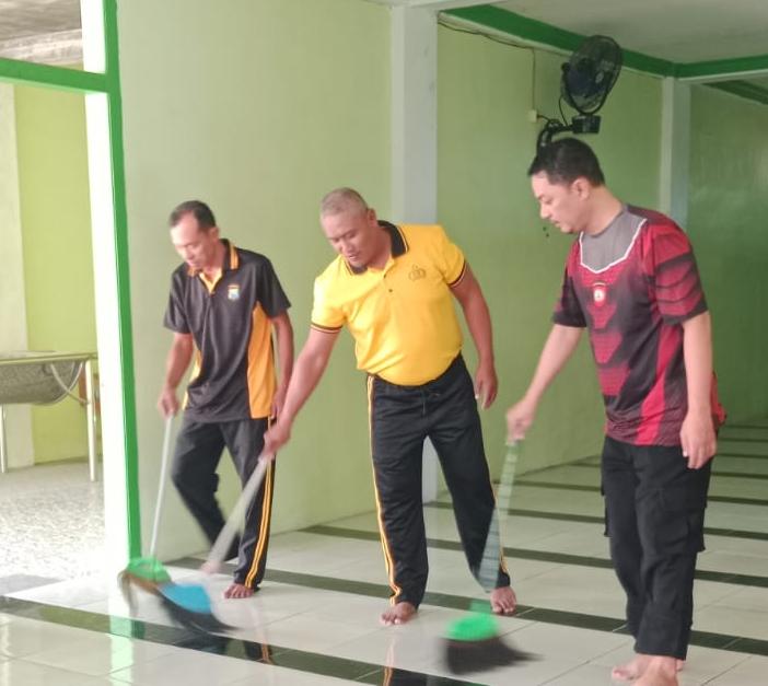 Polsek Sekar Gelar Kurve Di Masjid Besar Baiturrahman, Wujudkan Program Indonesia Asri