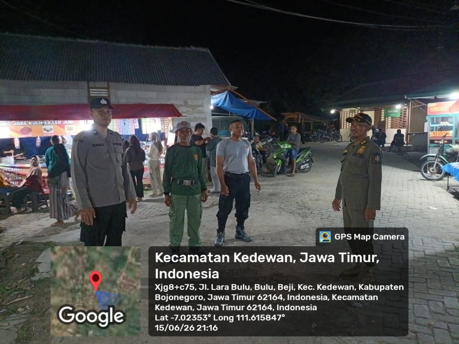 Melalui Piket Jaga Polsek Kedewan Laksanakan Pengamanan Pagelaran Wayang Kulit Sedekah Bumi Desa Beji